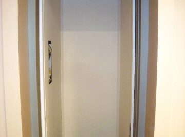 ISOVEM PELLICOLE - Pellicole privacy e vetrofanie decorative ASCENSORE